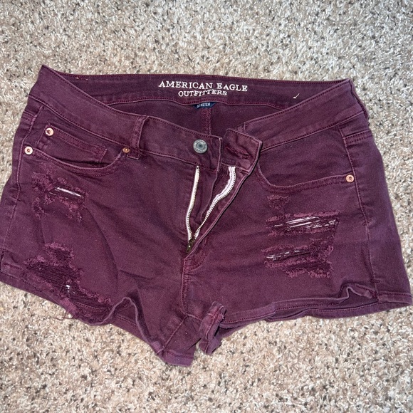 American Eagle Outfitters Women's Burgundy Distressed Shorts - Picture 1 of 3